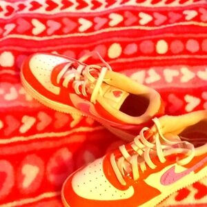 Nike Air Force 1 valentine edition
